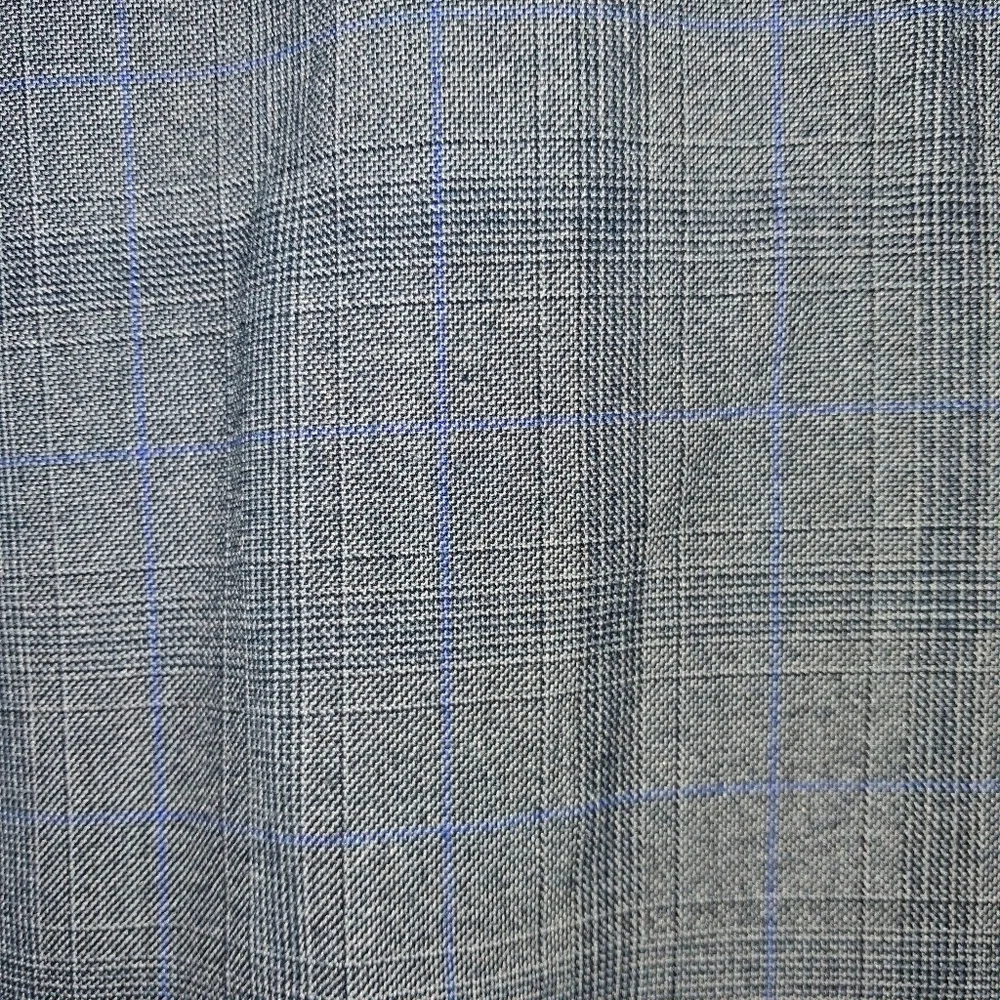 Sag Harbor Women's Gray Plaid Pants In A Size 12P. EUC. Office, Work, Business